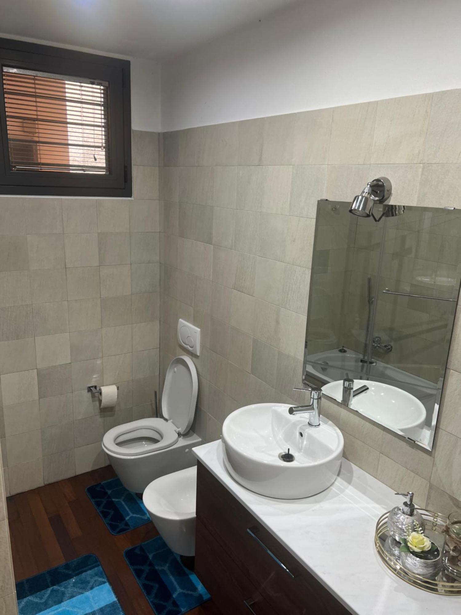 B&B Resilienza - Camera Privata Con Bagno Lecco Εξωτερικό φωτογραφία