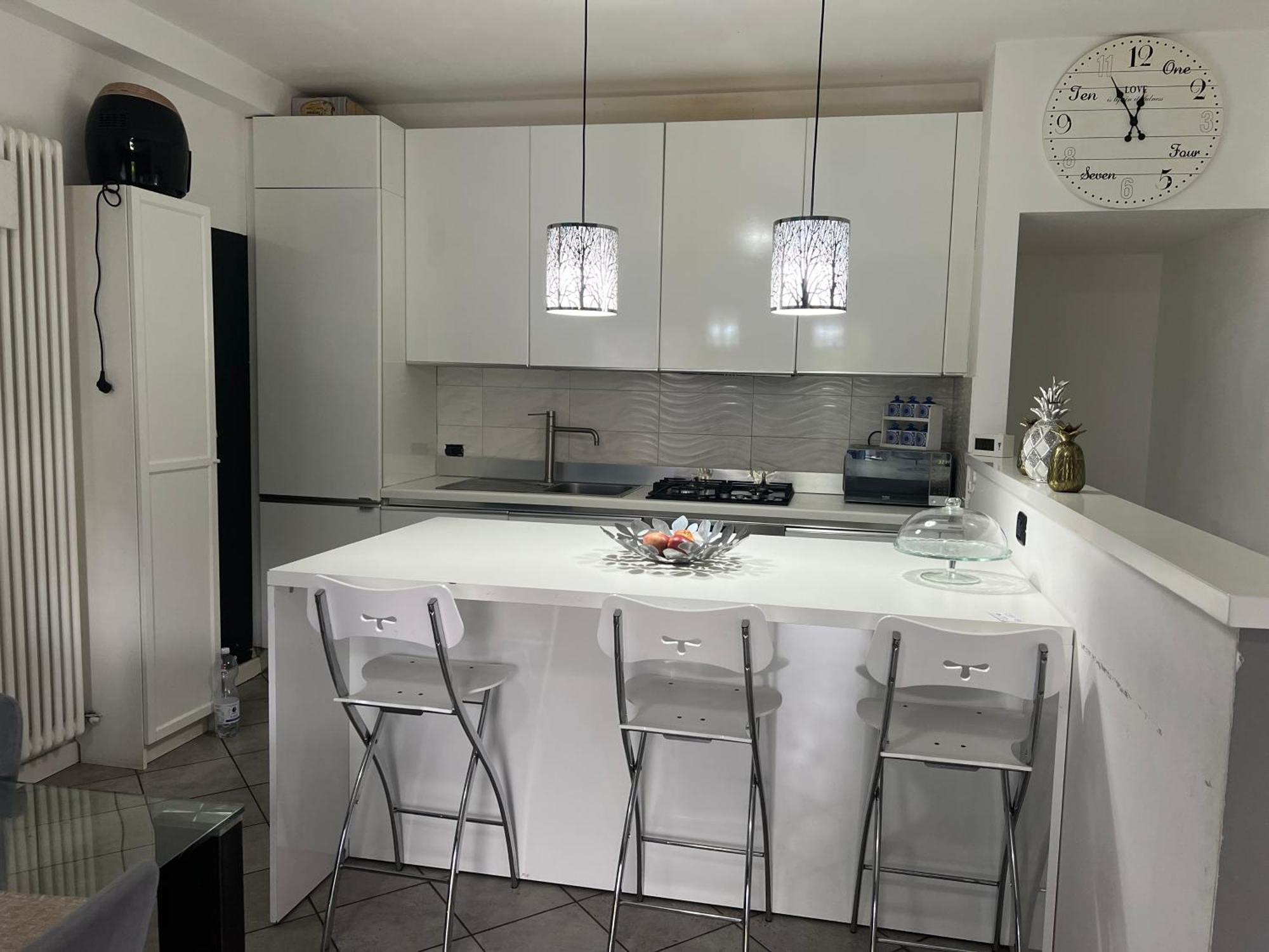 B&B Resilienza - Camera Privata Con Bagno Lecco Εξωτερικό φωτογραφία